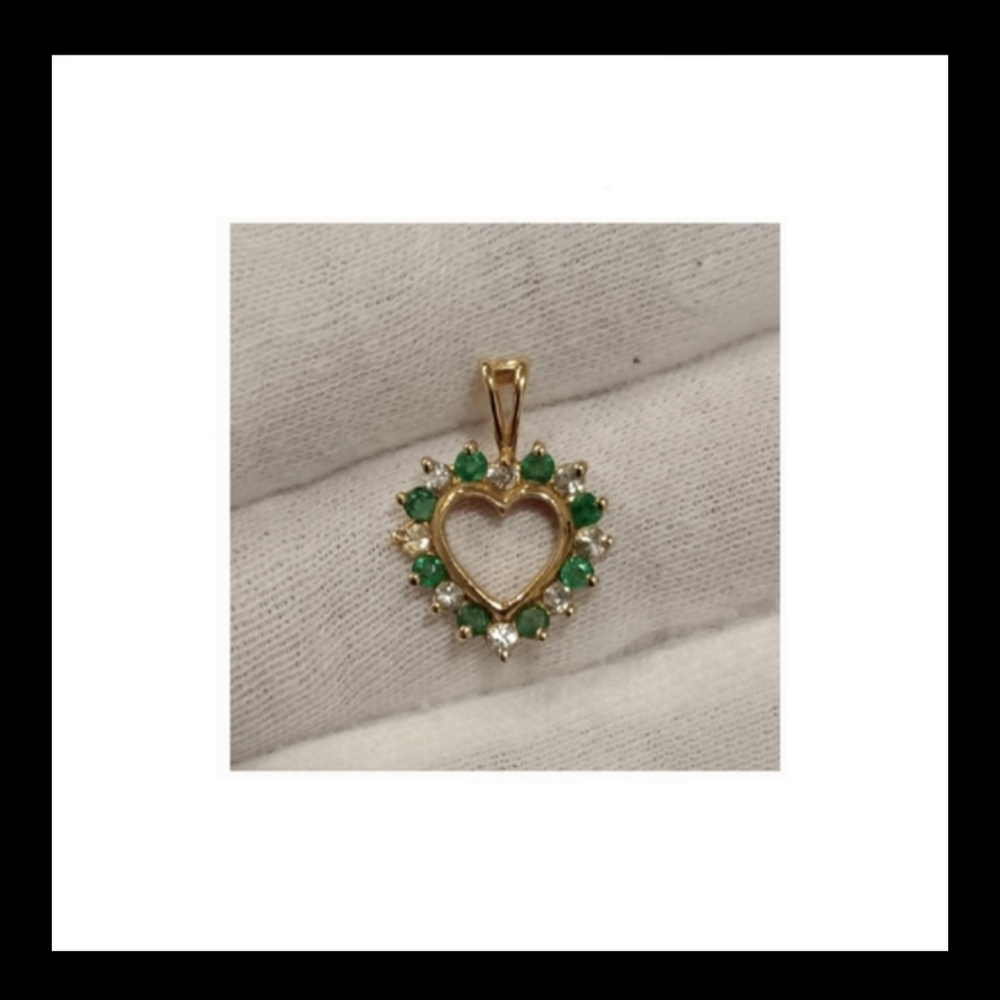 10K Gold Necklace Pendant Heart Lab Emerald White Quartz 10KT